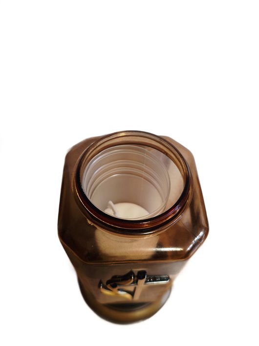 ZNICZ SZKLANY Z ZŁOTĄ APLIKACJĄ I SREBRNYM KRZYŻEM, KWADRATOWY SZKŁO BARWIONE