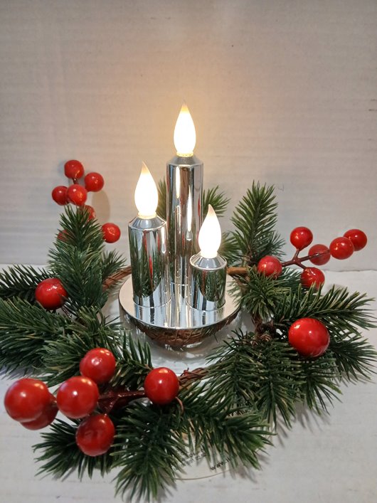 ŚWIECA LED POTRÓJNA SREBRNA STAŁY PŁOMIEŃ 7,5cm*13cm