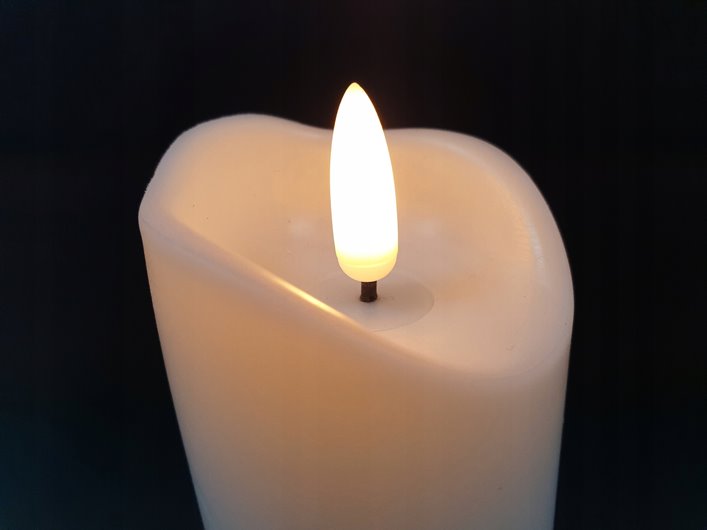 ŚWIECA elektryczna LED CORTINA BIAŁA na baterie WKŁAD DO ZNICZY 17.5 CM