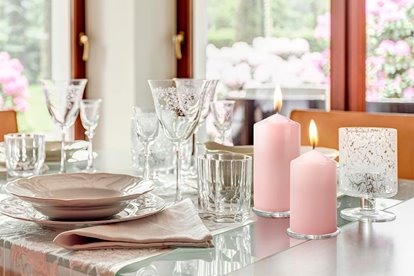 Świeca walec czerwona 70/150 palenie 66h AURA