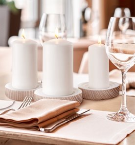 Świeca parafinowa Bezzapachowa Aura Bispol biała 60/150